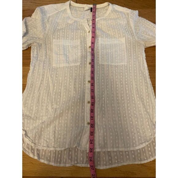 Akemi + Kin Anthropologie women white dotted textured 3/4 sleeve button blouse S - Picture 6 of 9